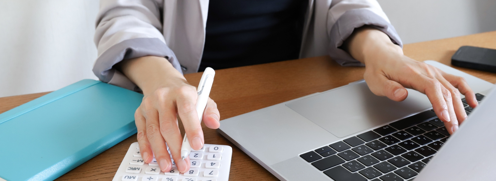 相続・登記・法律手続きなど、
女性司法書士がやさしくサポートします。